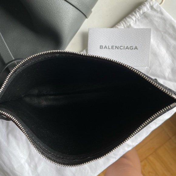 Authentic Grey Everyday tote bag M - Picture 8 of 12